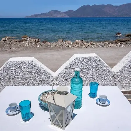 Dom wakacyjny On The Wave With Amazing View Paralia Kallonis